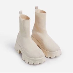 CHUNKY SOLE ANKLE CHELSEA SOCK BIKER BOOT IN NUDE